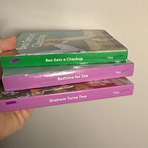 Lovevery Kids Learning Books Set - Green and Purple